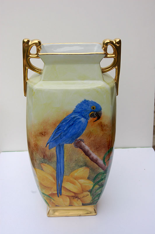 Hyacinth Macaws Vase - Side 1